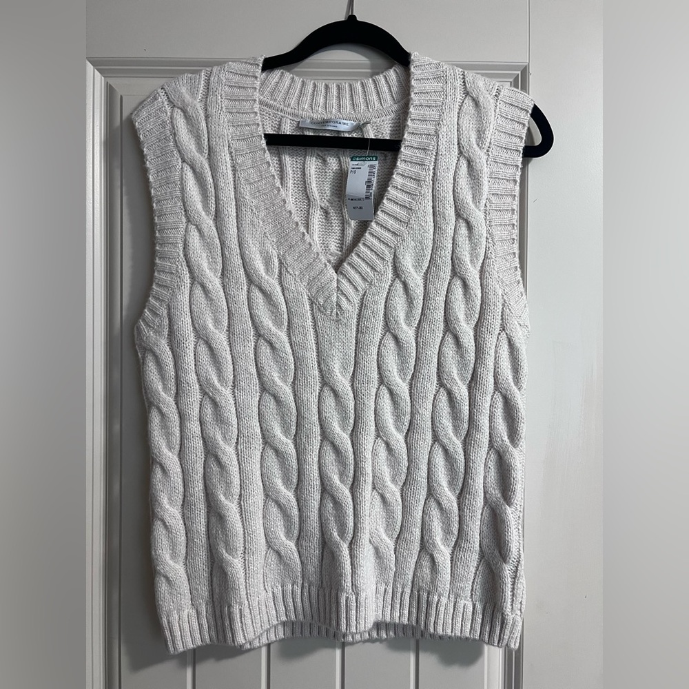 NWT: Simons Vest